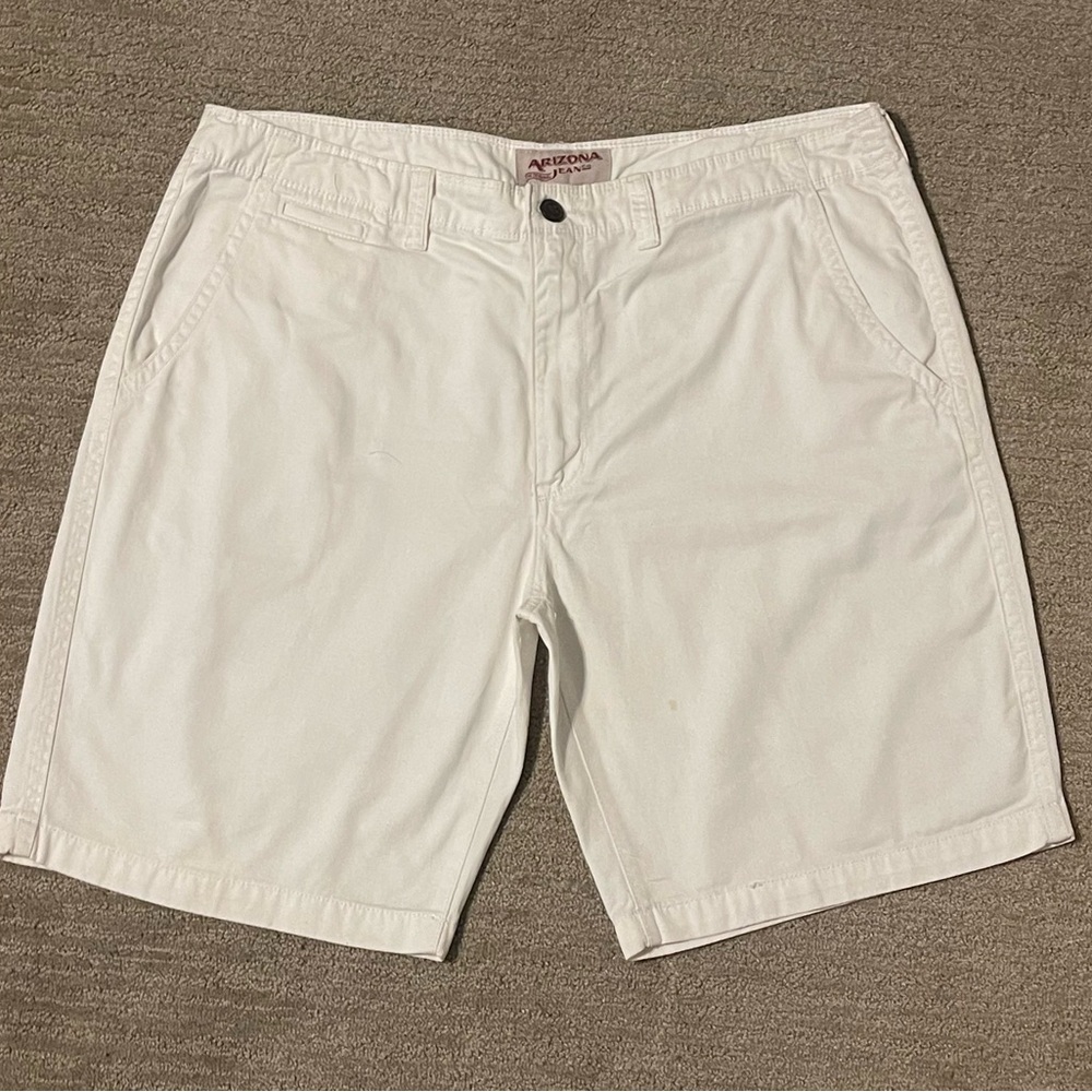 Arizona Jean Company White Flat Front Shorts